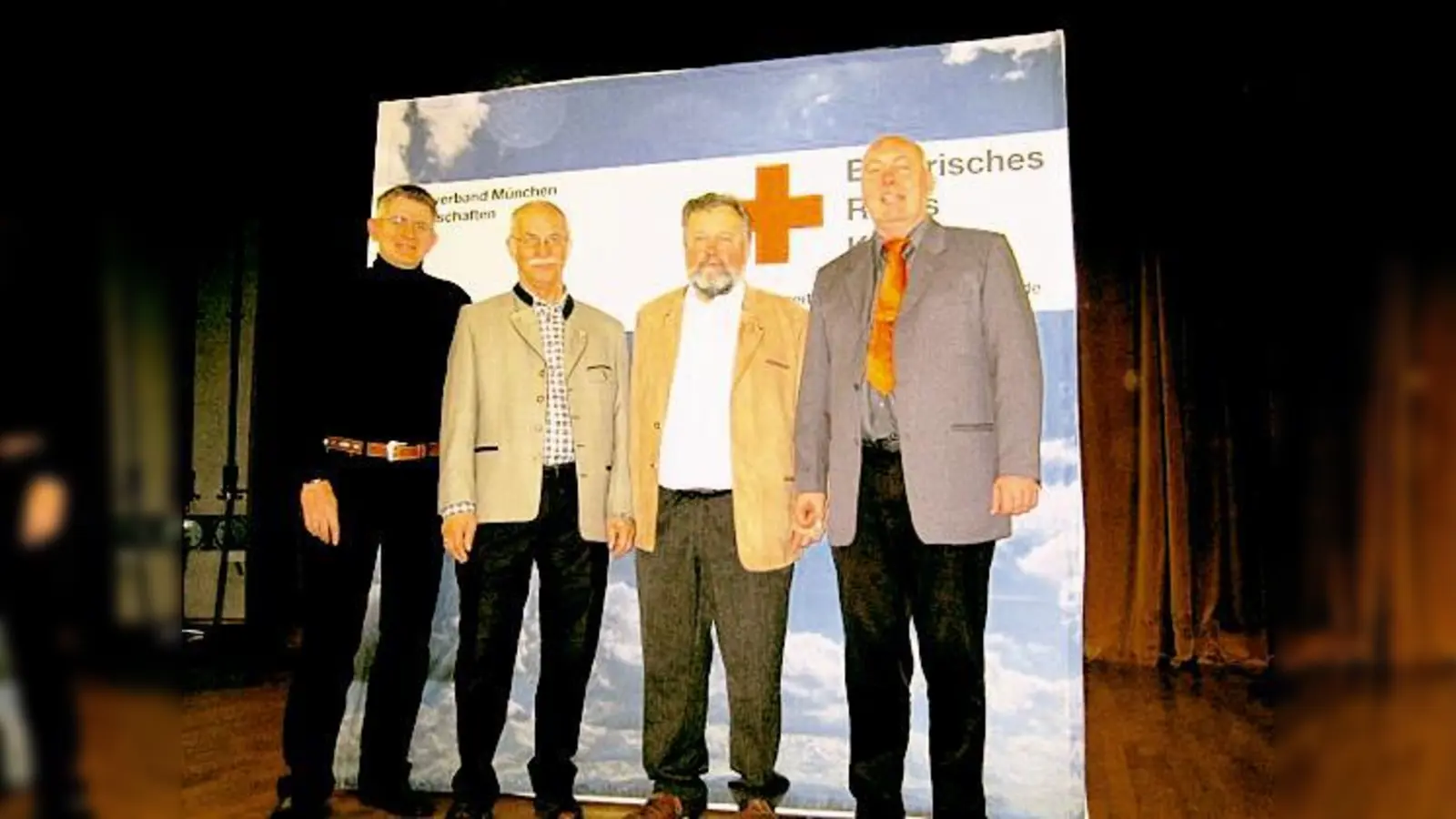 Bereitschaftsleiter Markus Koterba, Gerhard Bales, Ludwig Leonhardt und der stellvertretende Bereitschaftsleiter Georg Fahrner. 	 (Foto: Privat)
