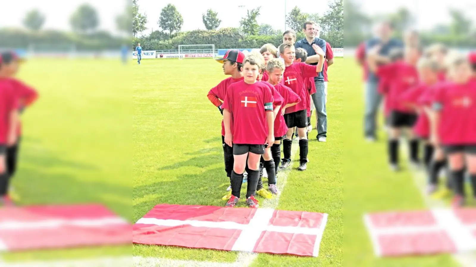 Nein, das sind keine dänischen Jungs, sondern die U9-Mannschaft des FC Phönix, die als dänische Mannschaft bei der Mini-WM in Braunau aufliefen.	  (Foto: VA)