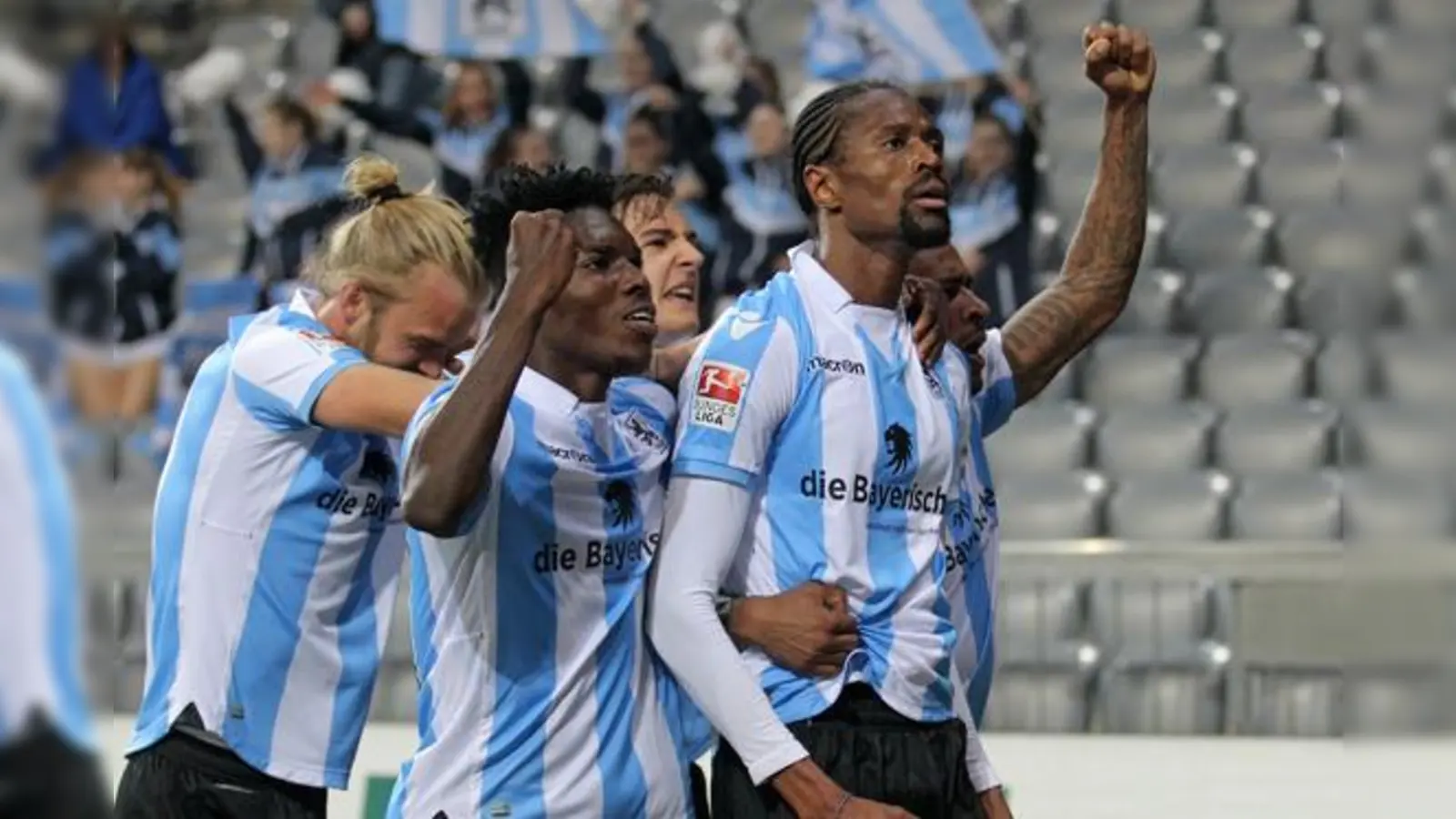 Erleichterung: Löwen bejubeln die Führung.  (Foto: Anne Wild)