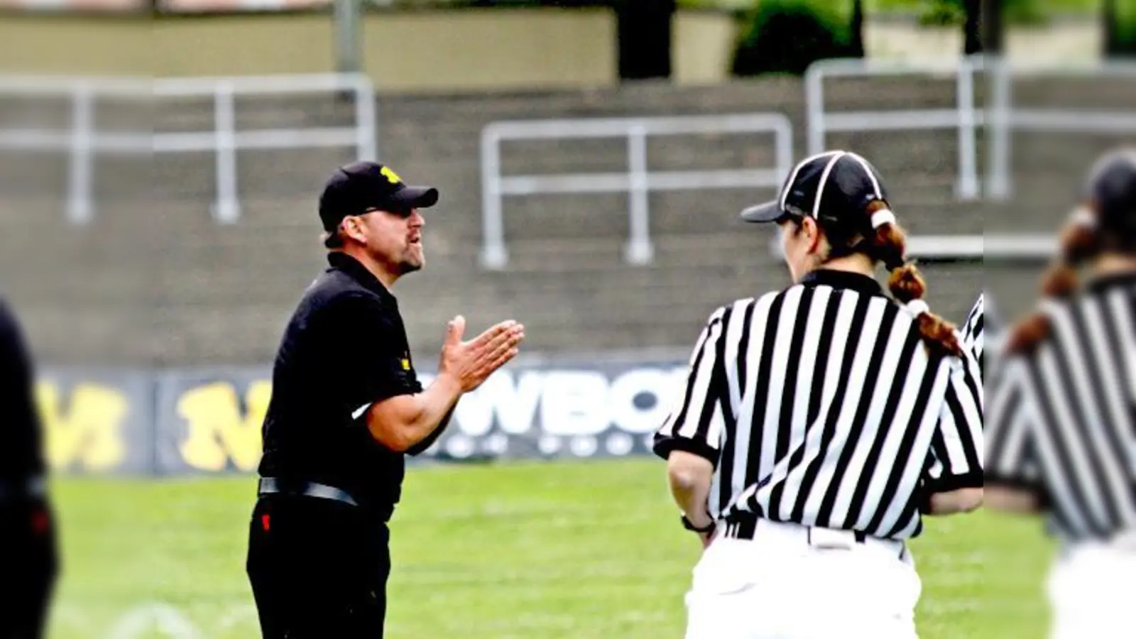 Dan Billadeau wurde etwas früher zum Headcoach befördert als geplant. Phil ­Hickey verlässt die Münchner mit etwas Wehmut. 	 (Foto: Jan Lüdeke)