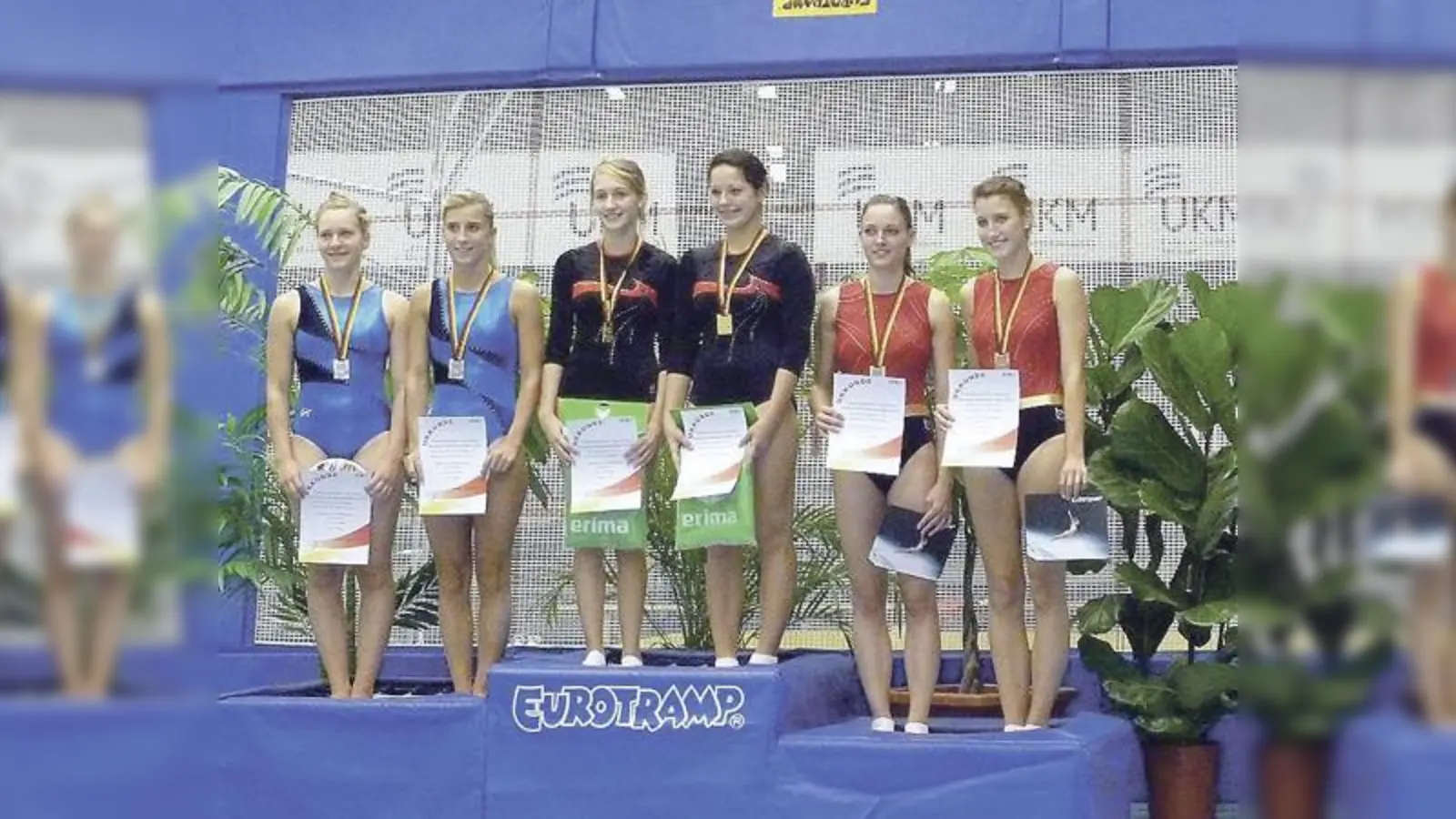 Theresa Lorenz und Marina Cervenka (v. l.) haben Silber im Trampolinspringen geholt.  (Foto: VA)