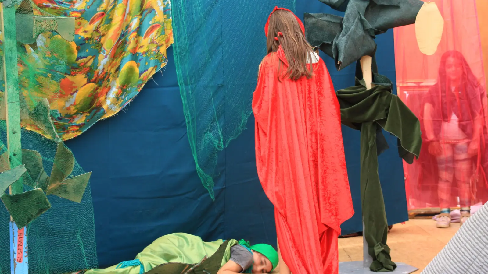 Der Fahrende Raum, ein Angebot für Kinder, Jugendliche und Erwachsene, ist zu Gast in Moosach. (Foto: Yara Färber)