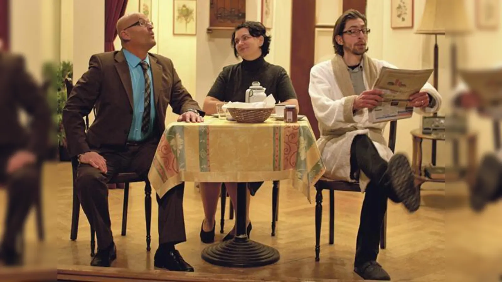 Das Millionendorf-Theater spielt am 8. und 9. Februar die Komödie »Bitte keine Blumen!«.	 (Foto: VA)