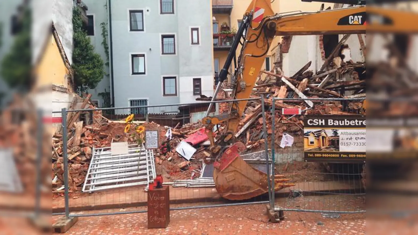 Wo bis zum 1. September ein denkmalgeschütztes Häuschen stand, ist jetzt nur noch Baustelle. 	 (Foto: HeimatGiesing)