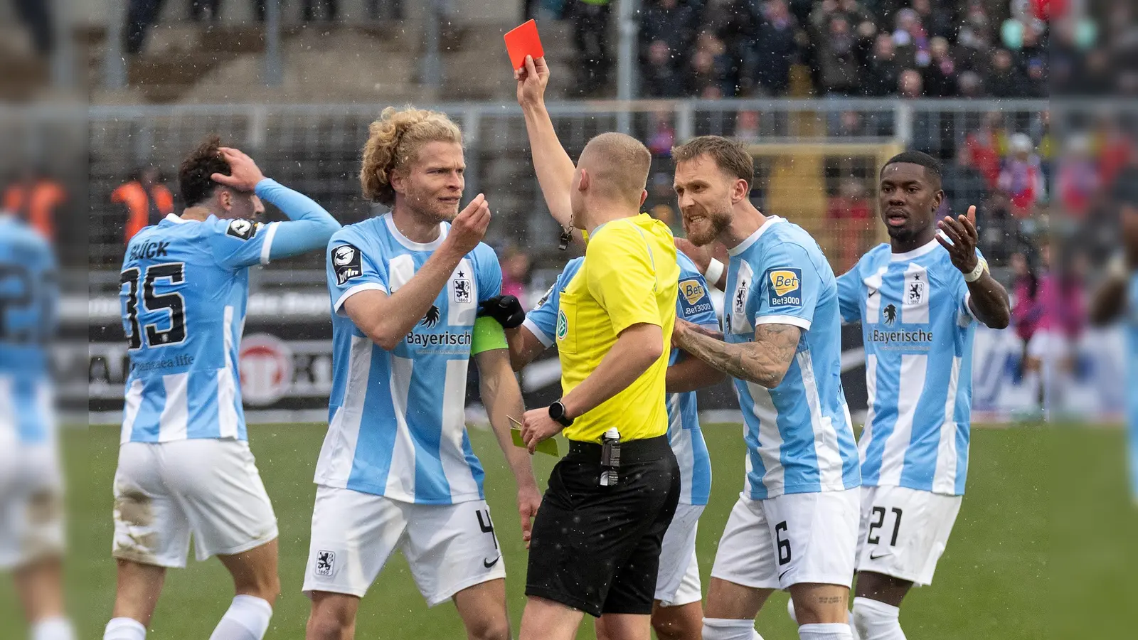 Gesprächsbedarf: Nur Kapitäne dürfen in Dialog treten. (Foto: Anne Wild)