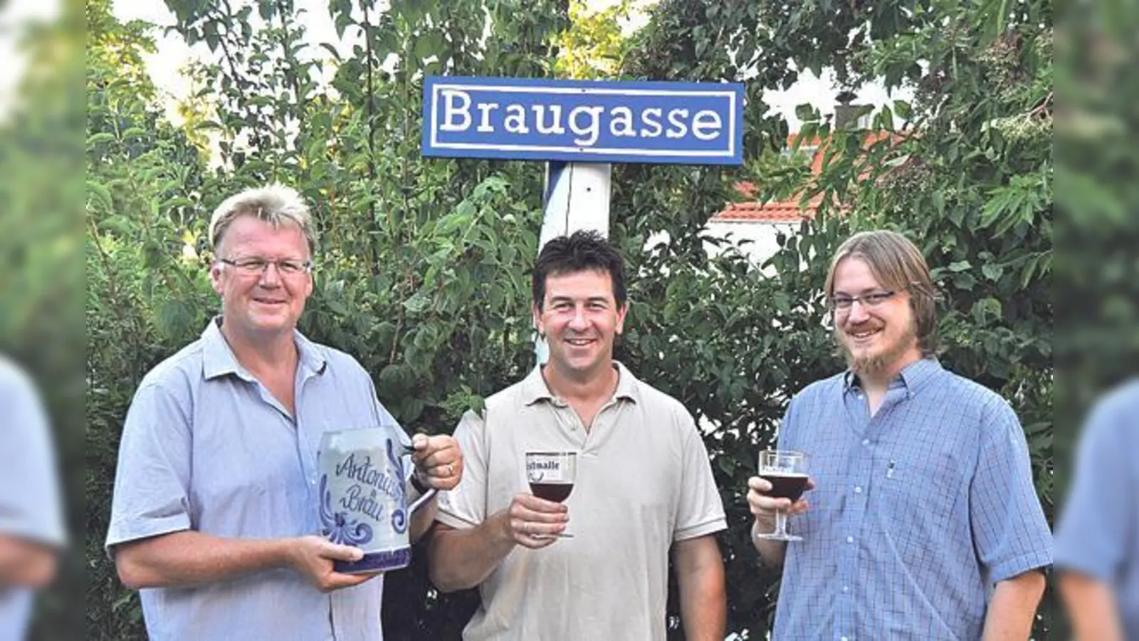 Die Hobby-Brauer: Ton van Lier, Gerhard Herz und Sven van Lier (von links nach rechts).	 (Foto: privat)