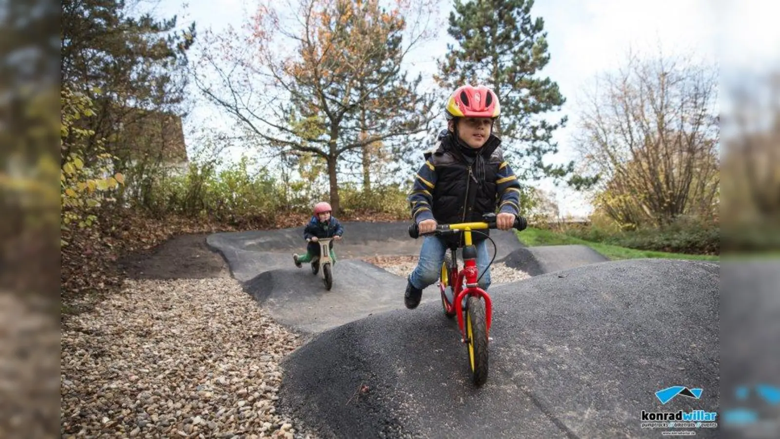 Die Pumptrack-Anlage für Kleinkinder wird als zirka 50 Meter langer Rundkurs mit Bodenwellen und niedrigen Kurven in Asphalt angelegt. (Foto: Konrad Willer)