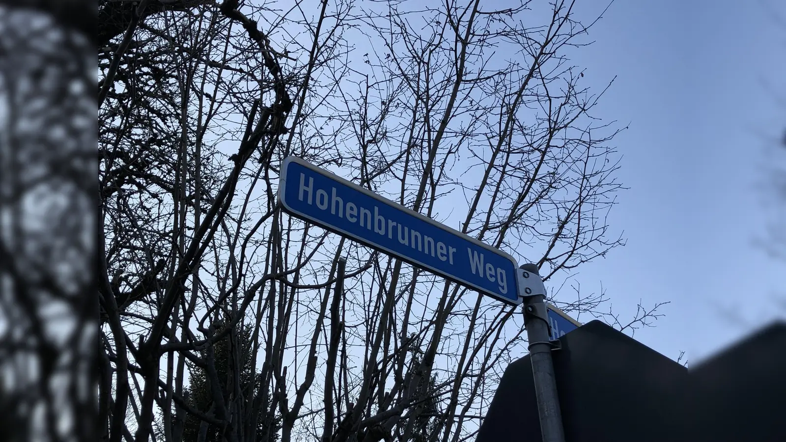Die SPD bietet eine Ortsbegehung des Hohenbrunner Wegs am Montag, 11. März, um 18 Uhr an. (Foto: VA)