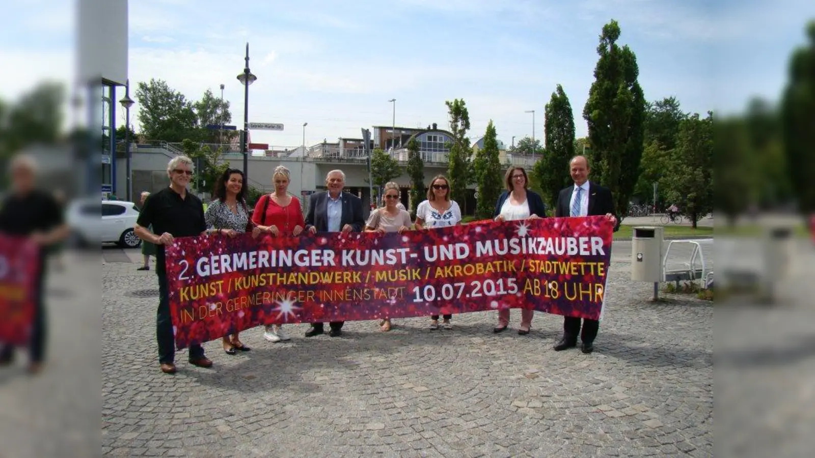Freuen sich auf die Stadtwette, v. l.: Alfred Fastl, Christiana Gazzola, Susanne Haas, Albert Metz, Lena Eberl, Nicole Züfle, Katrin Schmidt und Jürgen Biffar. (Foto: pst)