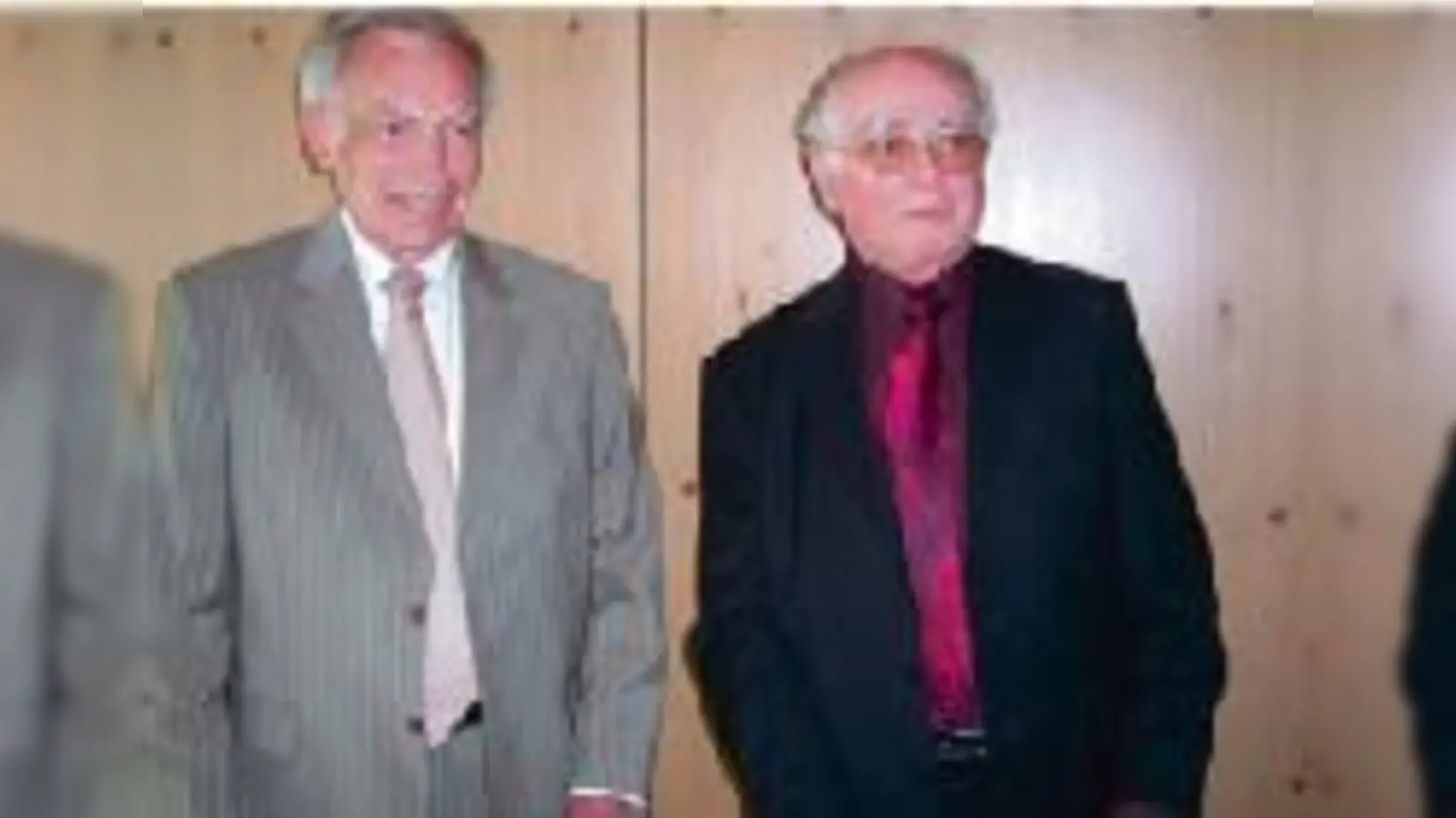 Auch Alt-OB Georg Kronawitter (links) gratulierte Gerson Peck zum 80. Geburtstag. 	 (Foto: Privat)