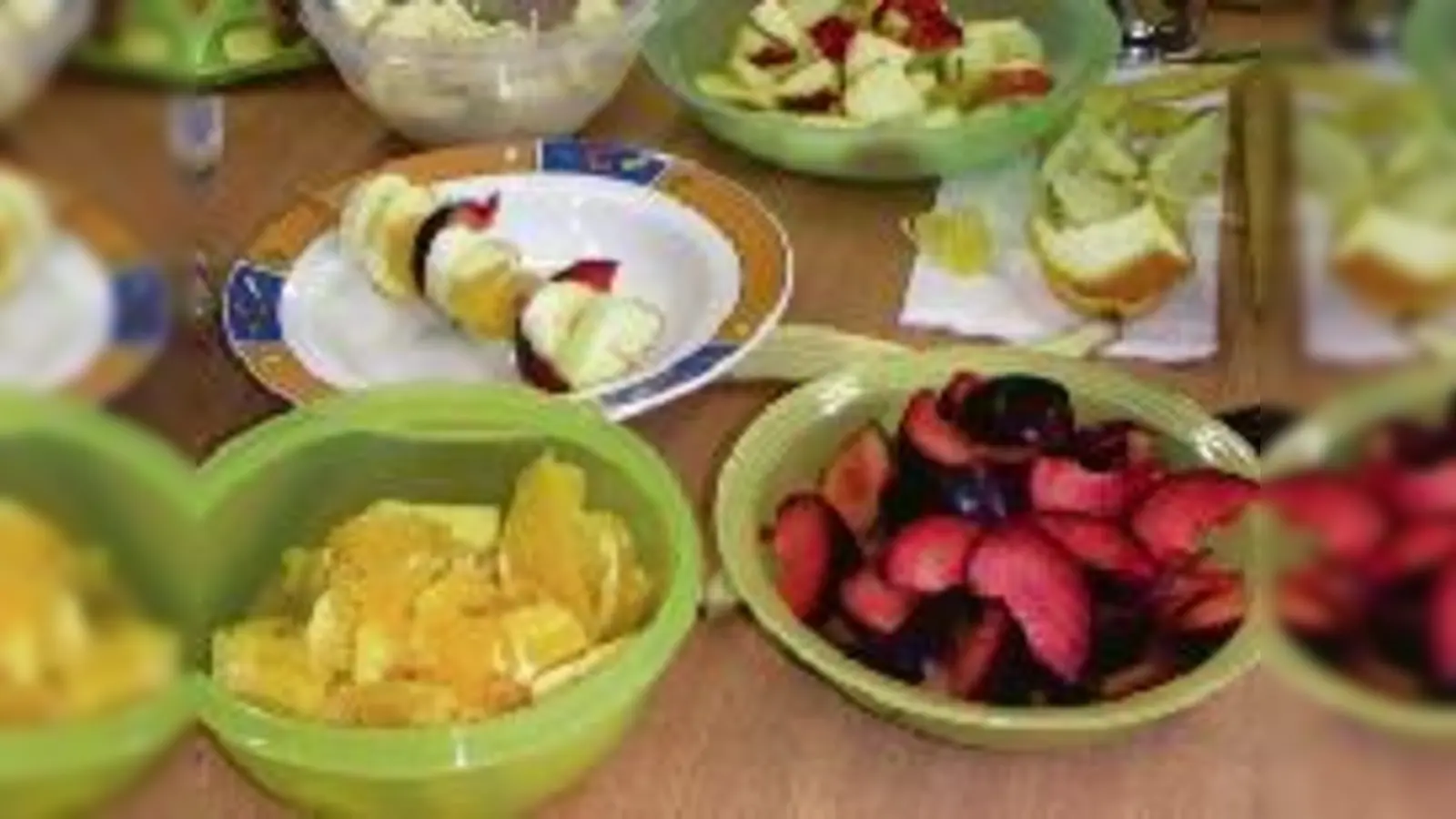 So bunt, so gesund  im Ernährungsworkshop lernten Moosacher Realschüler, dass gesunde Ernährung Spaß macht und schmeckt. 	 (Foto: Allianz)