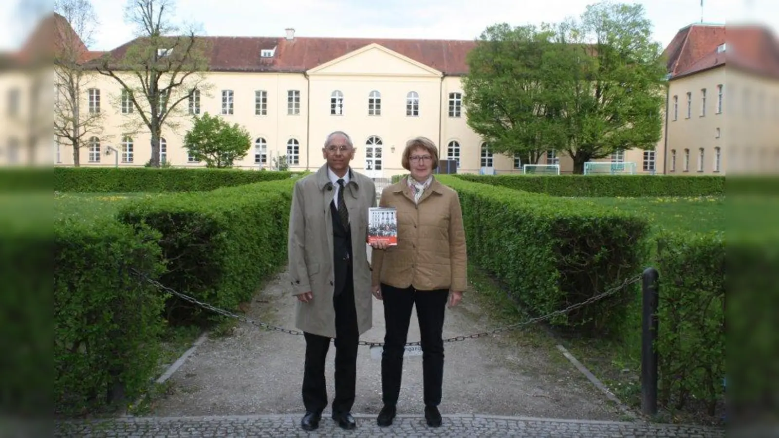 Doris Fuchsberger und Albrecht Vorherr haben in ihrem Buch die Geschichte von Schloss Nymphenburg in der NS-Zeit aufgearbeitet. (Foto: sb)