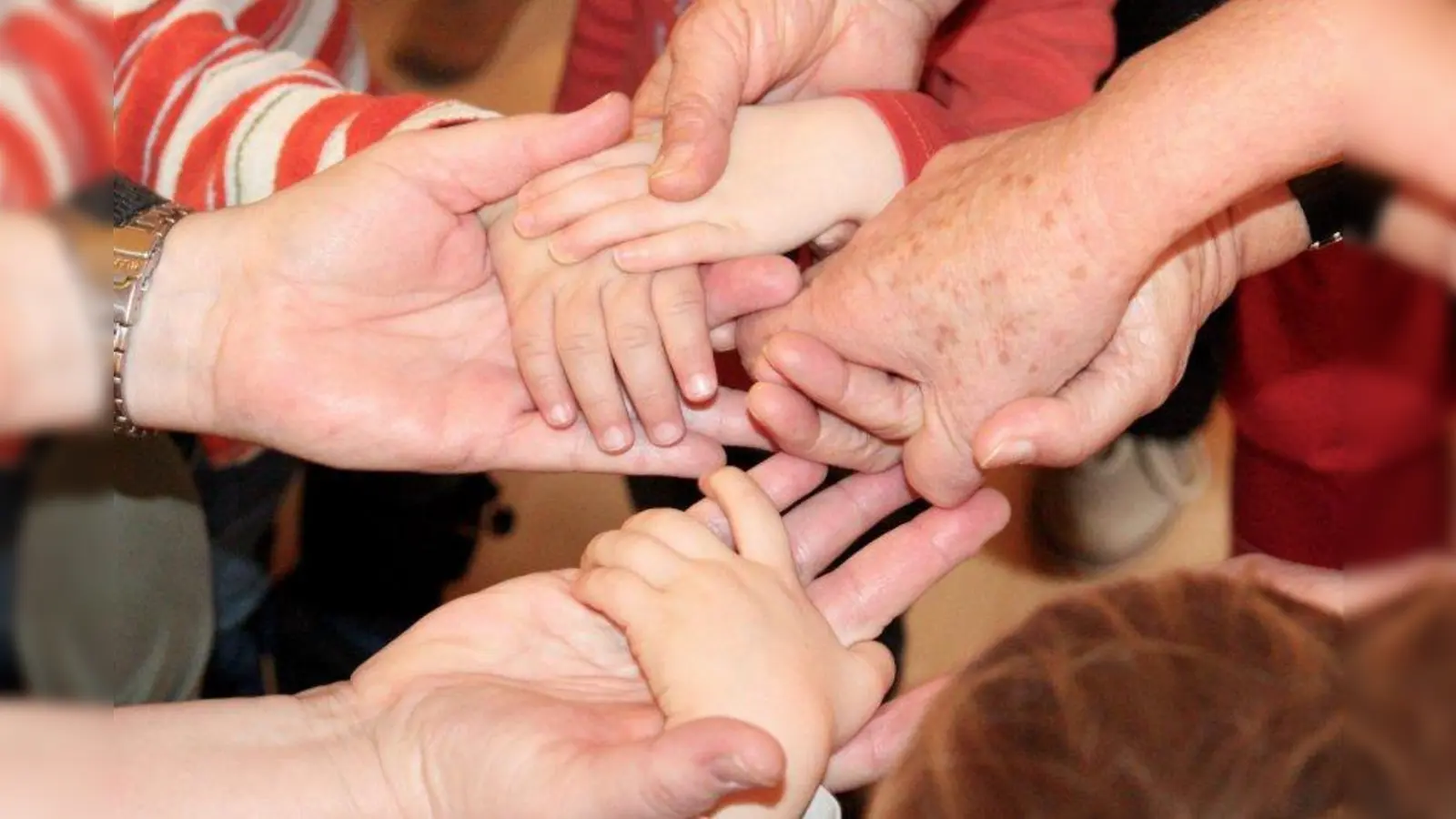 Menschen mit Demenz brauchen viel Unterstützung und Pflege von ihren Angehörigen. Über die Anzeichen einer Demenzerkrankung klärt ein Vortrag in der Gautinger Insel auf. (Foto: us)