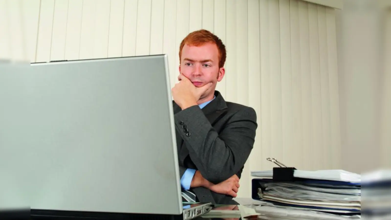 Der neue verbraucherorientierte Muster-Verwaltervertrag, den wohnen im eigentum e. V. entwickelt hat, unterstützt Eigentümer bei der aktiven Gestaltung des Vertrags, indem er zeigt, welche Klauseln für ihre Interessen wichtig oder unverzichtbar sind (Foto: photos.com)