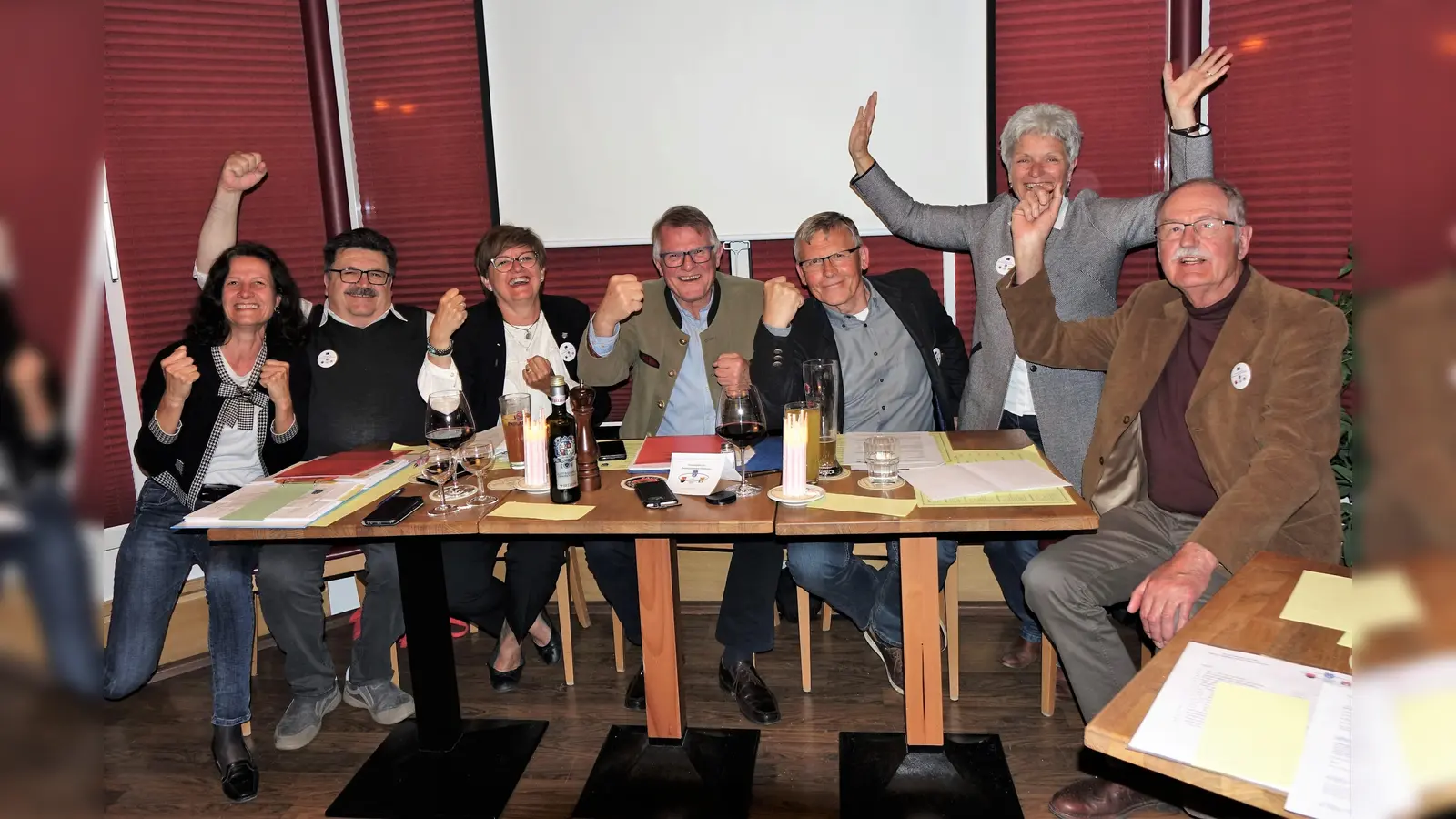 Jugendbeauftragte Lydie Mauneau, Beisitzer Bernhard Schmitz, Schriftführerin Andrea Seeböck, erster Vorsitzender Hans Günter Paul, stellvertr. Vorsitzender Jürgen Schwertner, Schatzmeisterin Christa Schwertner und Beisitzer Dr. Rudolf Mielert (v. l.). (Foto: VA)