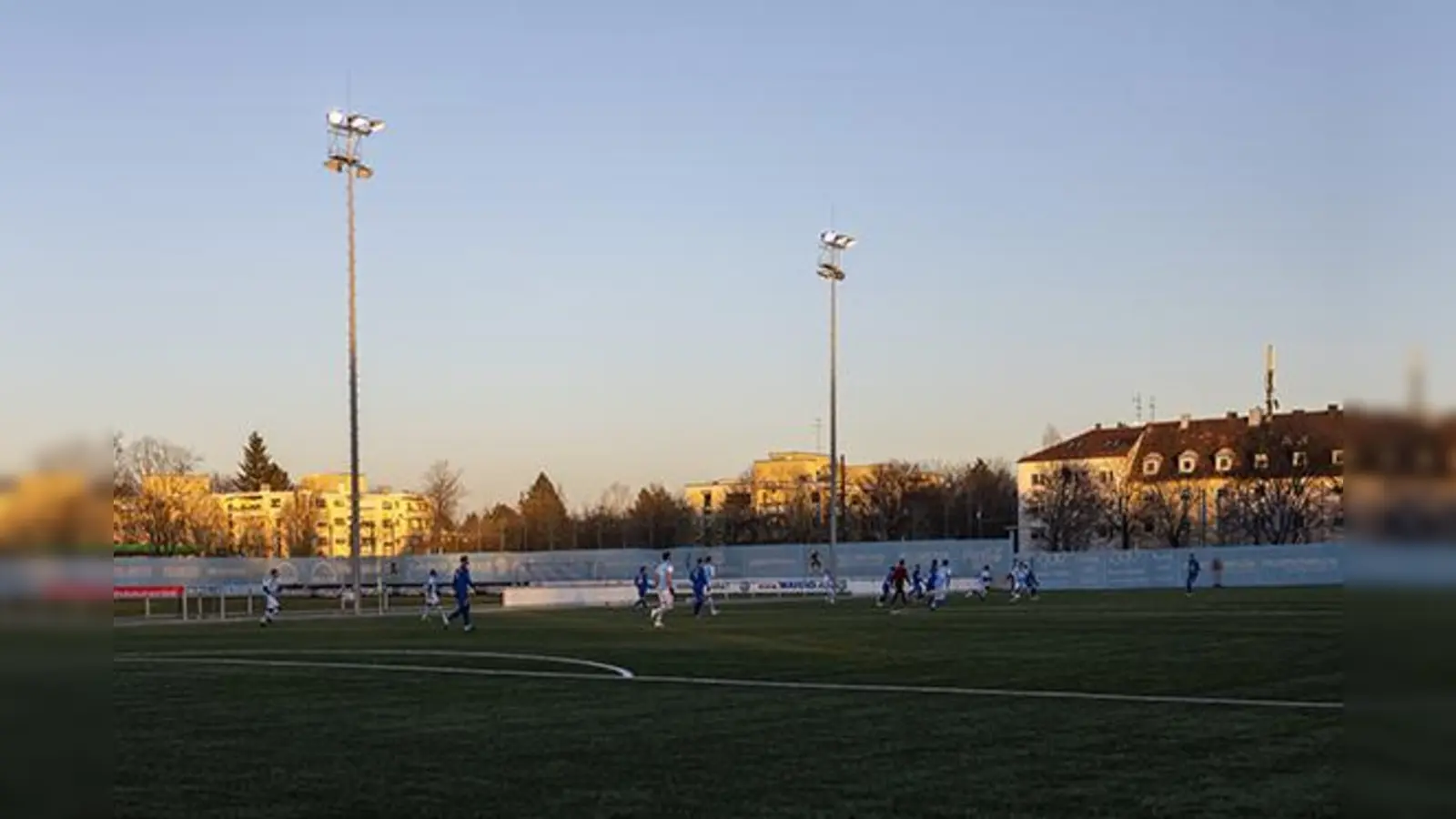 Für Zuschauer gesperrt: Trainings- und Spielbetrieb in Giesing.  (Foto: Anne Wild)
