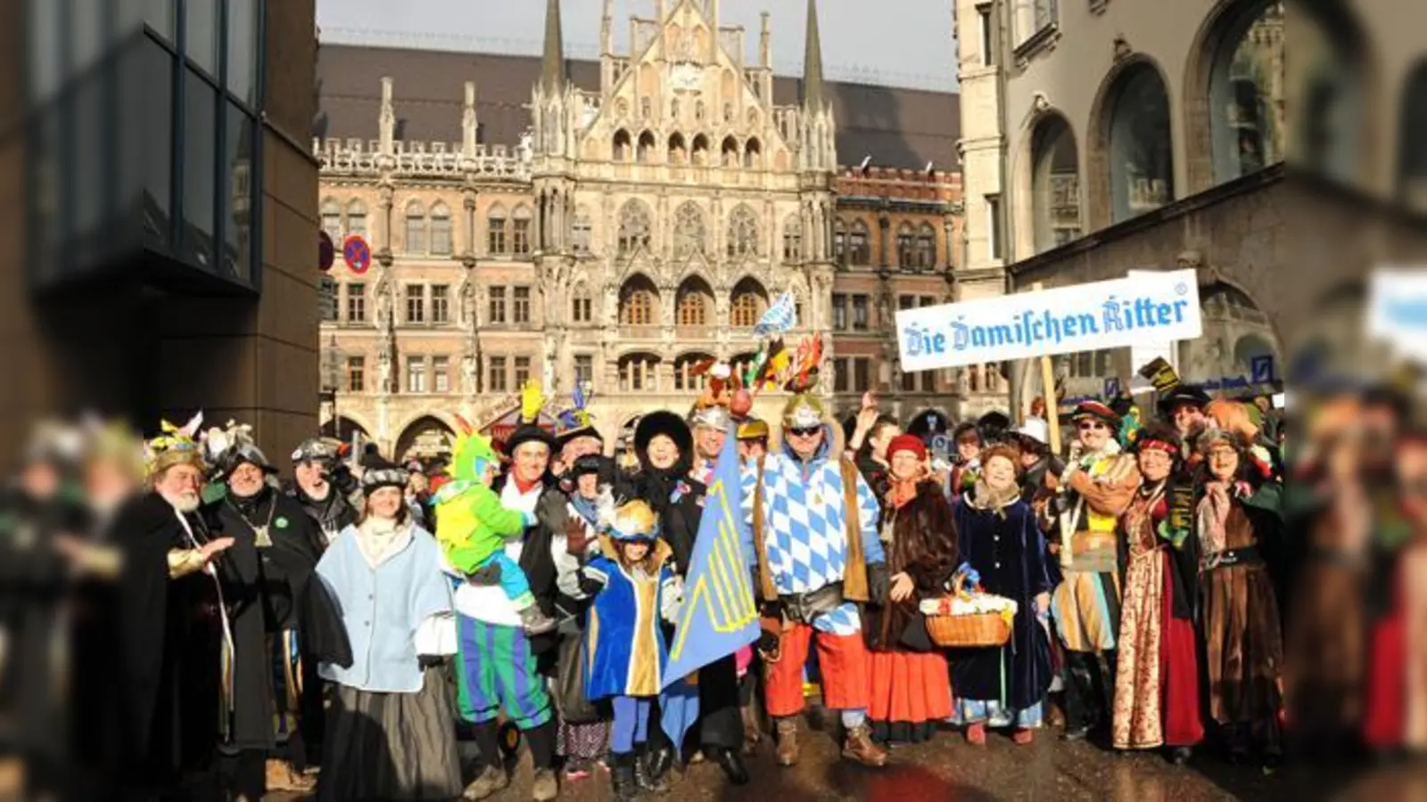 Ja, sie sind es! Die Damischen Ritter führen heuer den 13. Faschingszug durch die Münchner Innenstadt. Los gehts am Sonntag, 4. Februar, um 13.13 Uhr.	 (Foto: Damische Ritter)