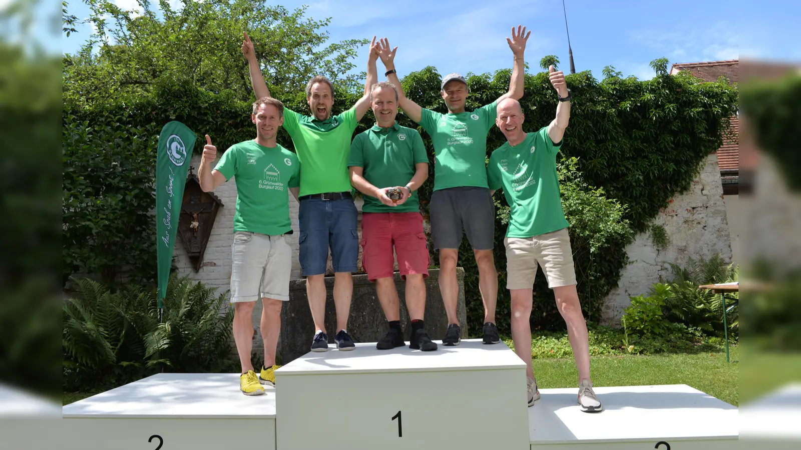 Glückliche Sieger beim Burglauf in Grünwald. In diesem Jahr findet er am 14. Juli statt.  (Foto: ©Archäologische Staatssammlung, Julia Landgrebe)