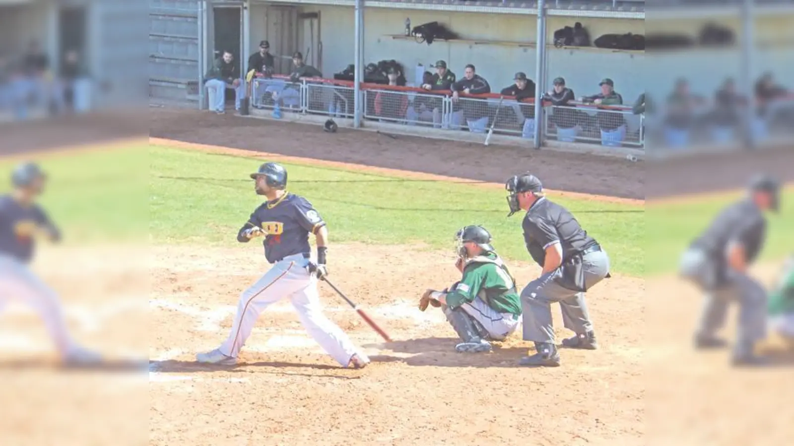 Caribes-Rückkehrer Yahsmany Vidal schlägt einen Basehit, einen Erfolgsschlag.	 (Foto: VA)