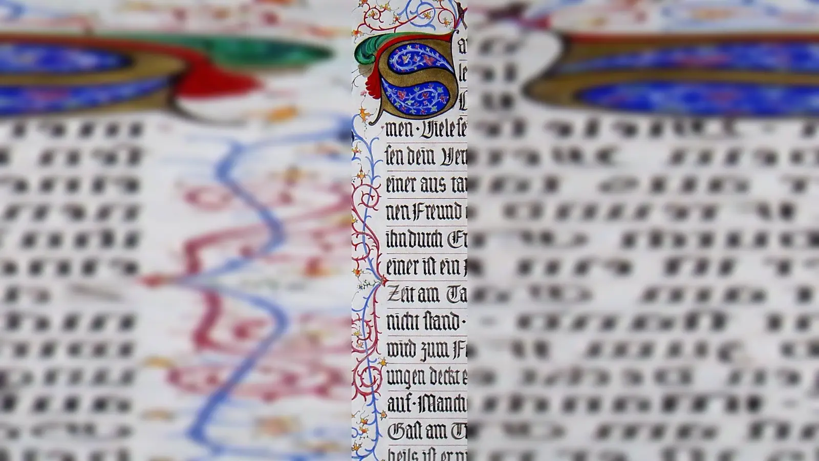 Die Künstlerin Katharina Prehl zeigt künstlerisch gestaltete Schriftblätter im Stil verschiedener Epochen. (Foto: Katharina Prehl)