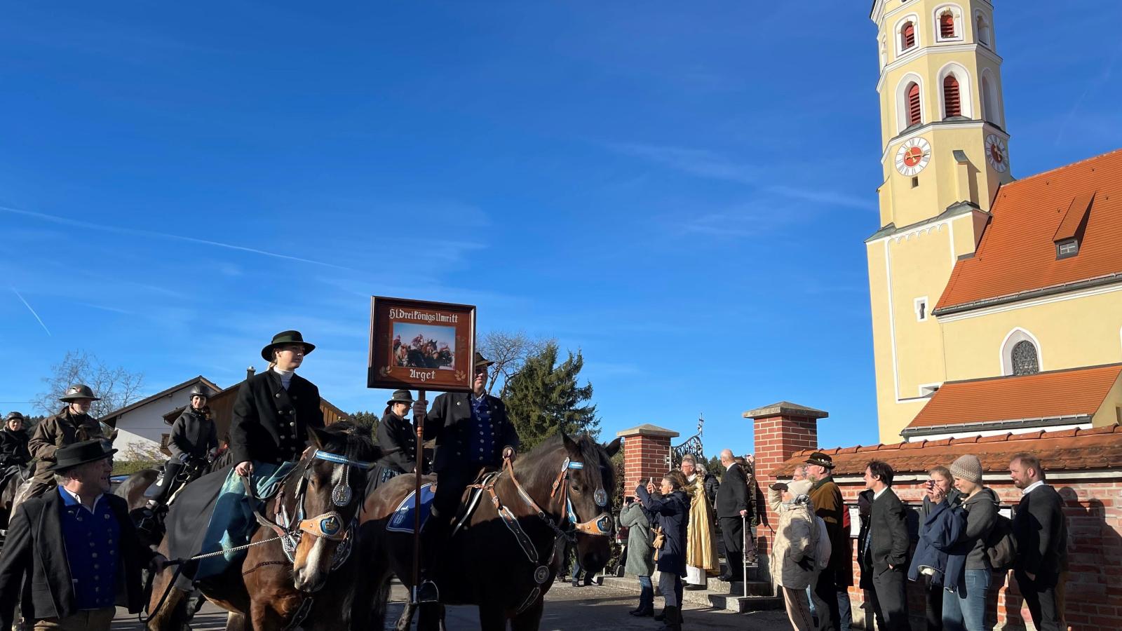 Dreik-nigsumritt-in-Arget