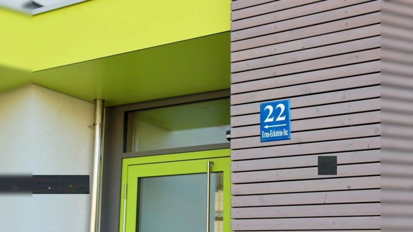 Das neue Caritas-Kinderhaus befindet sich in der Erna-Eckstein-Straße 22, genau neben der historischen Eggenfabrik und am Spazierweg aus Pasing. (Foto: us)