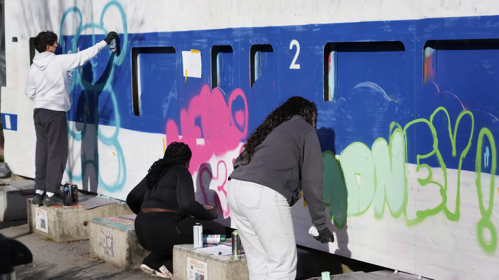 Ziel des Graffiti-Workshops war es, eine nachhaltige Verbindung zwischen Prävention, Kunst und Beziehungsarbeit zu schaffen. (Foto: Polizeipräsidium München)