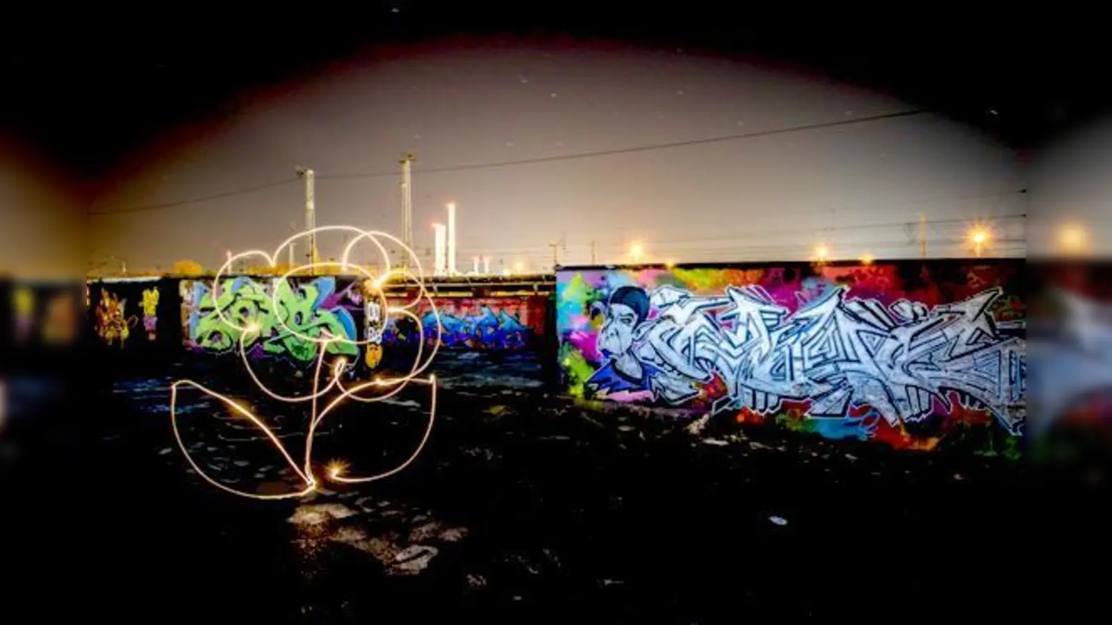 Die Aktivisten von Guerrilla Lightning setzten die Stadt in ein neues Licht am Lindwurmhof, im Viehhof und an der Graffiti Gallery.	 (Foto: VA)