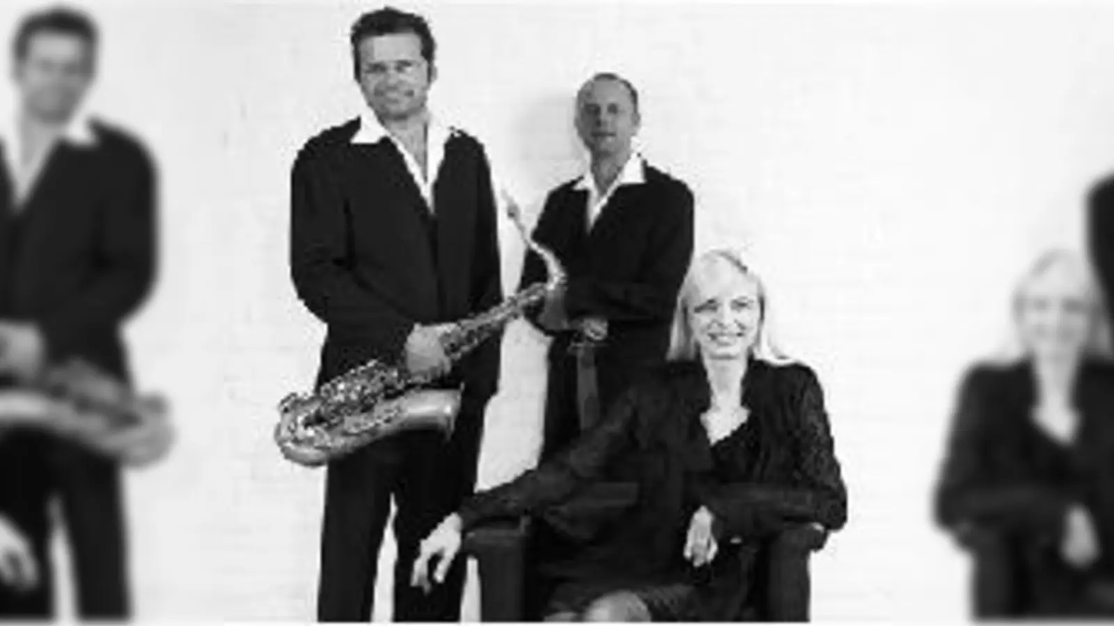 Michaela Mertens und Musiker.  (Foto: VA)