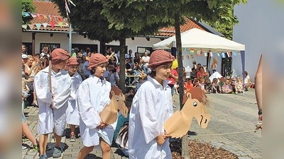 Der Kindergarten St. Maria Eglharting feierte mit seinen  Gästen ein buntes Sommerfest.	 (Foto: VA)