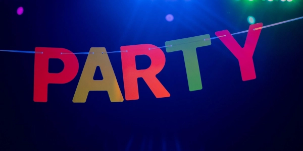 Die Quax Come Together Party ist eine inklusive Party für Menschen mit und ohne Behinderung. (Foto: Echo e.V)