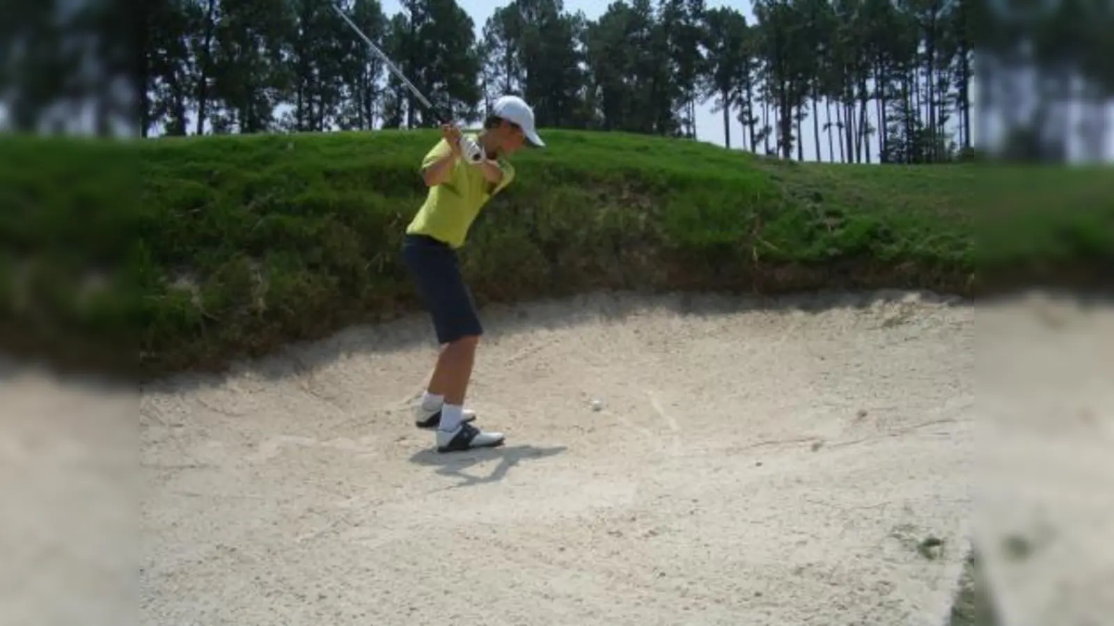 Der 13-jährige Julian Gesell mag die Herausforderung beim Golfspiel: „Ich muss mich hundertprozentig konzentrieren und aufpassen, dass ich nicht zu flach abschlage.” (Foto: se)