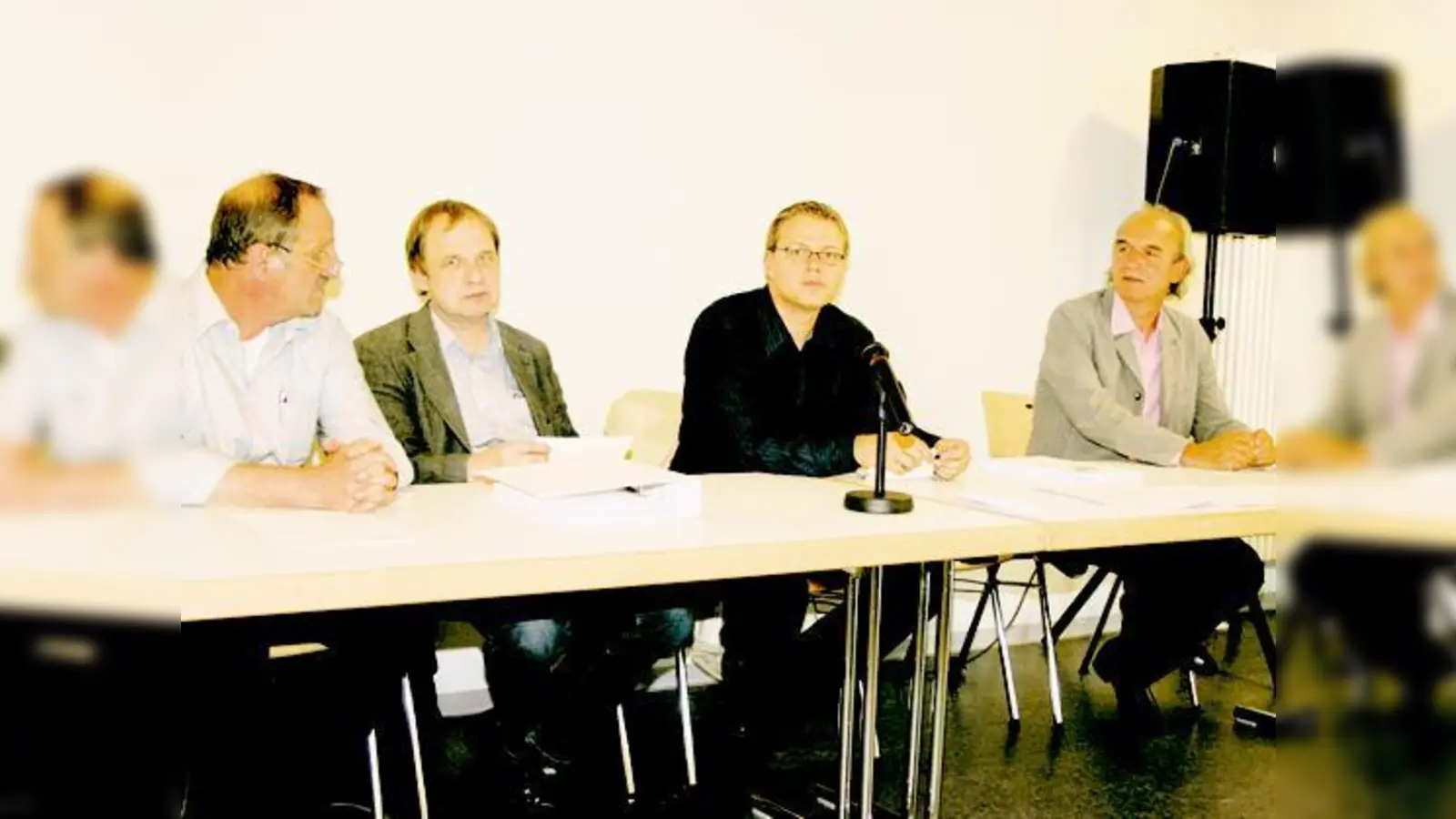Sie sollen und werden die Truderinger Haffstraße richten: Dominique Ebel, Bernhard Vogt, Christian Irmler sowie Ulrich Rauh (von links).   (Foto: Petra Tränkel)