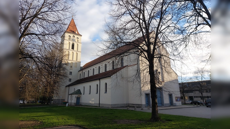 100 Jahre alt wird die Pfarrkirche St. Martin in Moosach, die am 16. November 1924 geweiht worden ist. (Foto: bas)