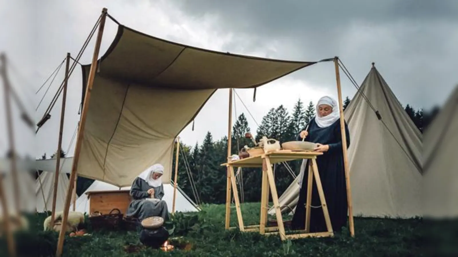 Alltägliche Arbeiten im Lagerleben. 	 (Foto: Mario Pampl)