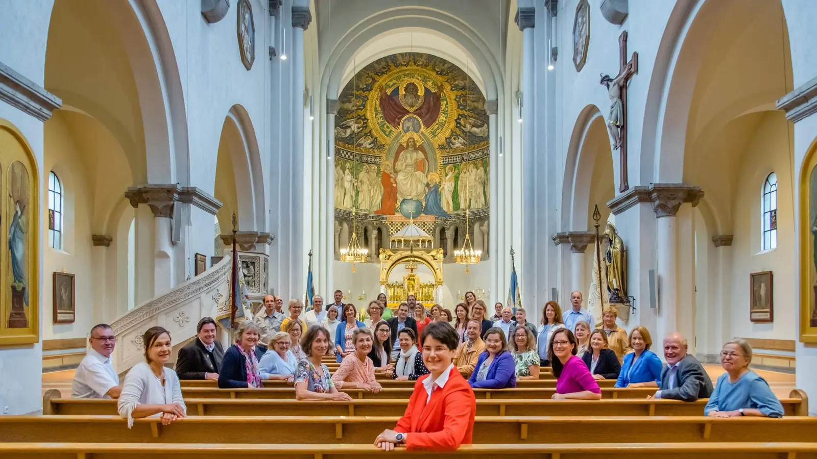 Der Chor von St. Anna mit seiner Leiterin Dr. Angelika Tasler (vorne). (Foto: 2018 LiliLuu Photography)