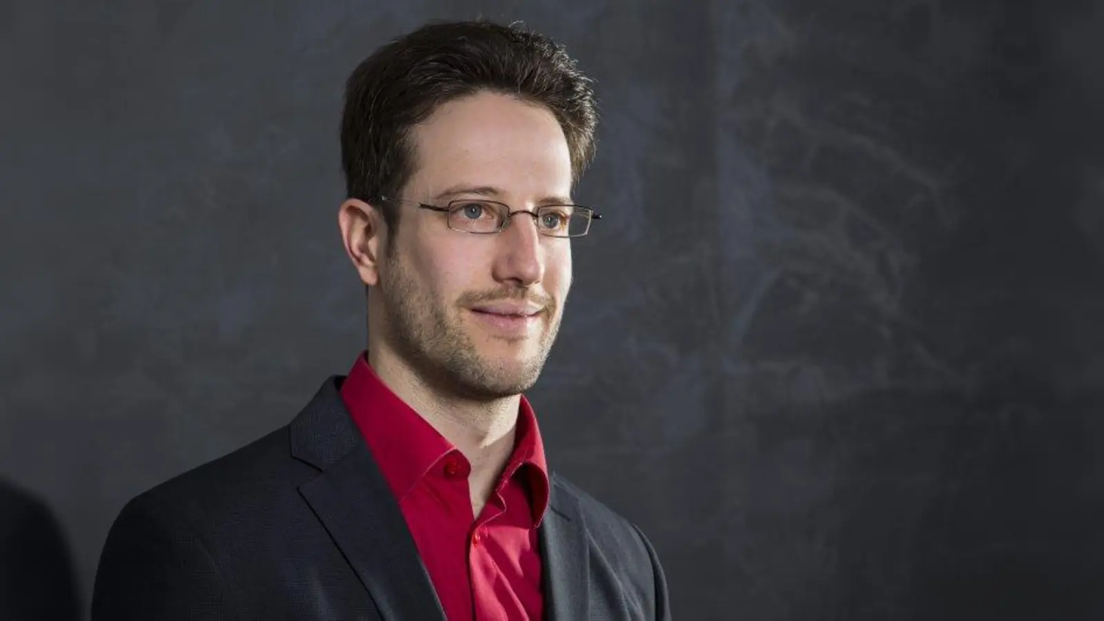 Sebastian Bethge ist Bezirkskantor an der Stadtkirche Bad Hersfeld. Neben Konzerten, die er als Organist im In- und Ausland mit breit gefächertem Repertoire von Sweelinck bis in unsere Zeit gespielt hat, beschäftigt er sich mit Kammermusik mit Orgel und Transkriptionen. Seine besondere Vorliebe als Organist und Dirigent gilt der Musik der Komponisten des 20. und 21. Jahrhunderts. Außerdem ist Sebastian Bethge künstlerischer Leiter des „Langwarder Orgelsommer“ und gehört zum Dozententeam der kirchenmusikalischen Fortbildungsstätte in Schlüchtern. (Foto: pr)