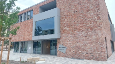 Die Neue Ziegelei ist das Zentrum für Soziales und Kultur im Prinz-Eugen-Park. (Foto: bas)
