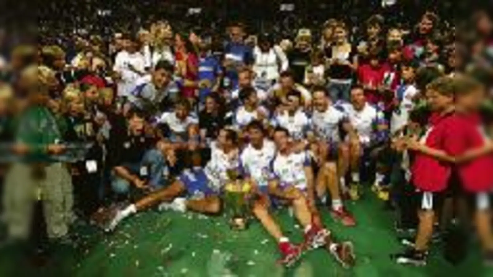 Im letzten Jahr bezwang der HSV Hamburg den THW Kiel. Letzterer wills heuer besser machen.  (Foto: Saltico)