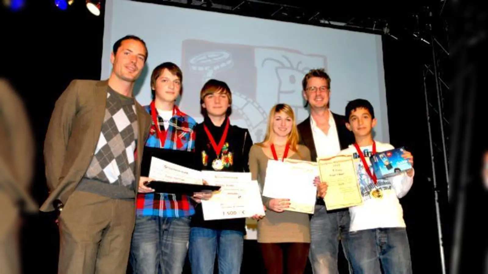 John Friedmann, David Martinec (1. Platz), Markus&nbsp; Höchtl (1. Platz), Adriana Pavel (2. Platz), Florian Simbeck und Firat Yilmaz (einer der beiden dritten Plätze).  (Foto: VA)