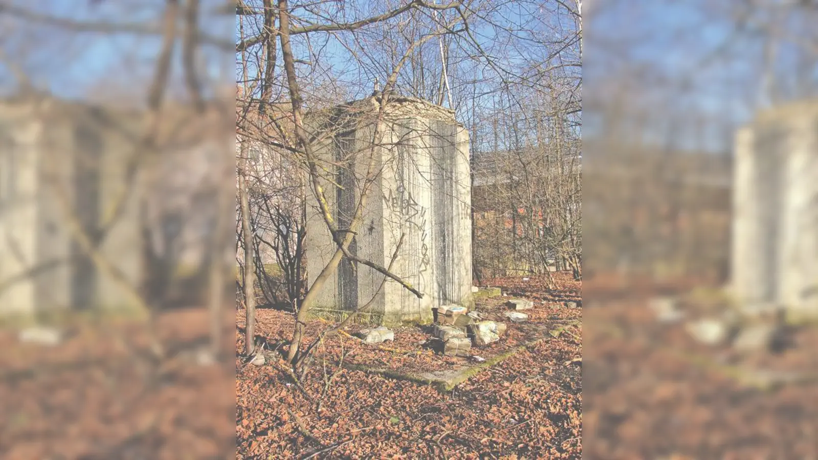 Dieser Sockel in Freimann trug 1933-45 einen 30 Meter hohen Fahnenmast für eine Hakenkreuzfahne. 	 (Foto: U. Oswald)