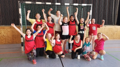 Die neu gegründete Handball-D-Jugend der Mädchen des SV Söcking.<br><br> (Foto: SV Söcking)