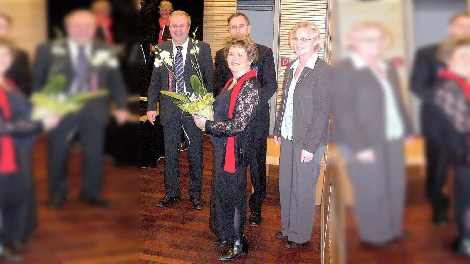 Wagner und seine Stellvertreterin Brigitte Matheis ehren Hans und Rosa Obermaier (Mitte).	 (Foto: VA)