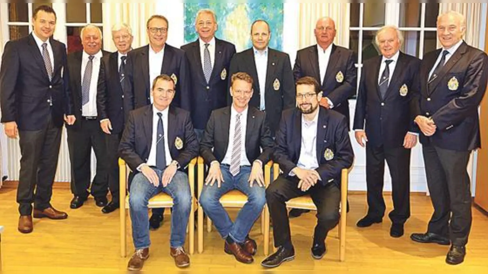 Die Mitglieder des Lions Club München-Keferloh freuen sich über ihr neues Mitglied Dr. Steffen Hoffmann-Baldus (Vordere Reihe, Mitte). (Foto: privat)