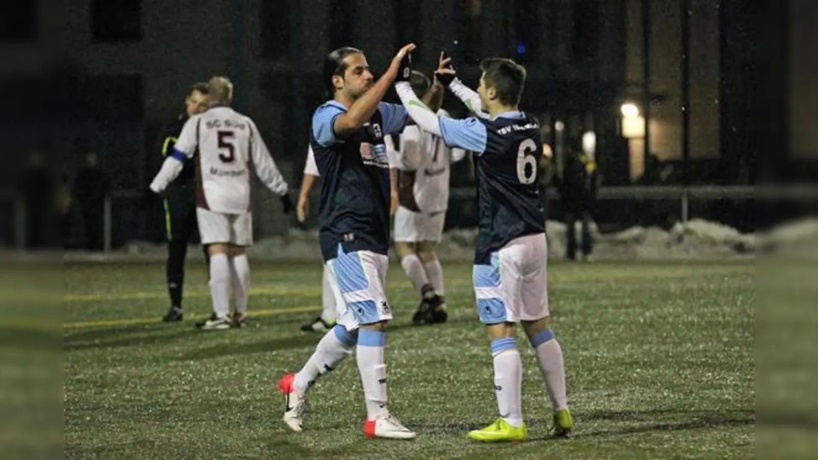 Freude über den  (Foto: Abdi Özer und Patrick Buchner. A. Wild)