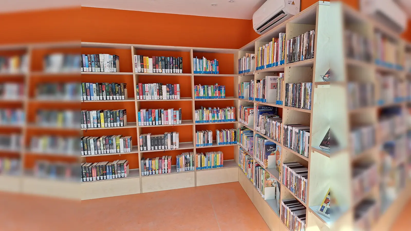 Am Klinikum Harlaching gibt es jetzt eine „bibBox”. Früher sagte man „Bücherei” dazu. (Foto: Stadtbibliothek)