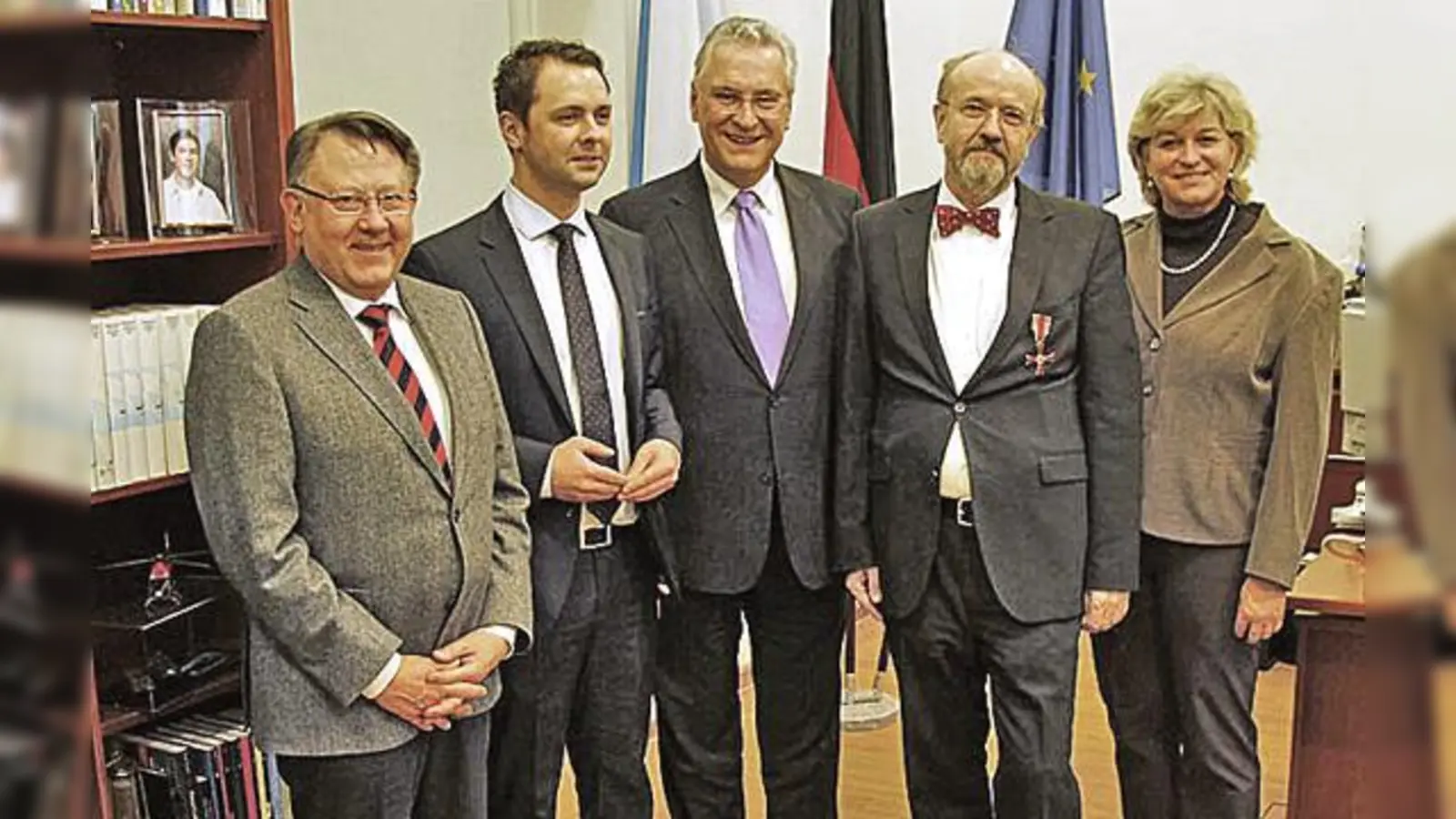 Markt Schwabens Bürgermeister Georg Hohmann, Andreas Lenz MdB, Innenminister Joachim Hermann, Bernhard Winter und die stellvertretende Landrätin Magda Föstl (v. li.).	 (Foto: Magdalena Föstl)