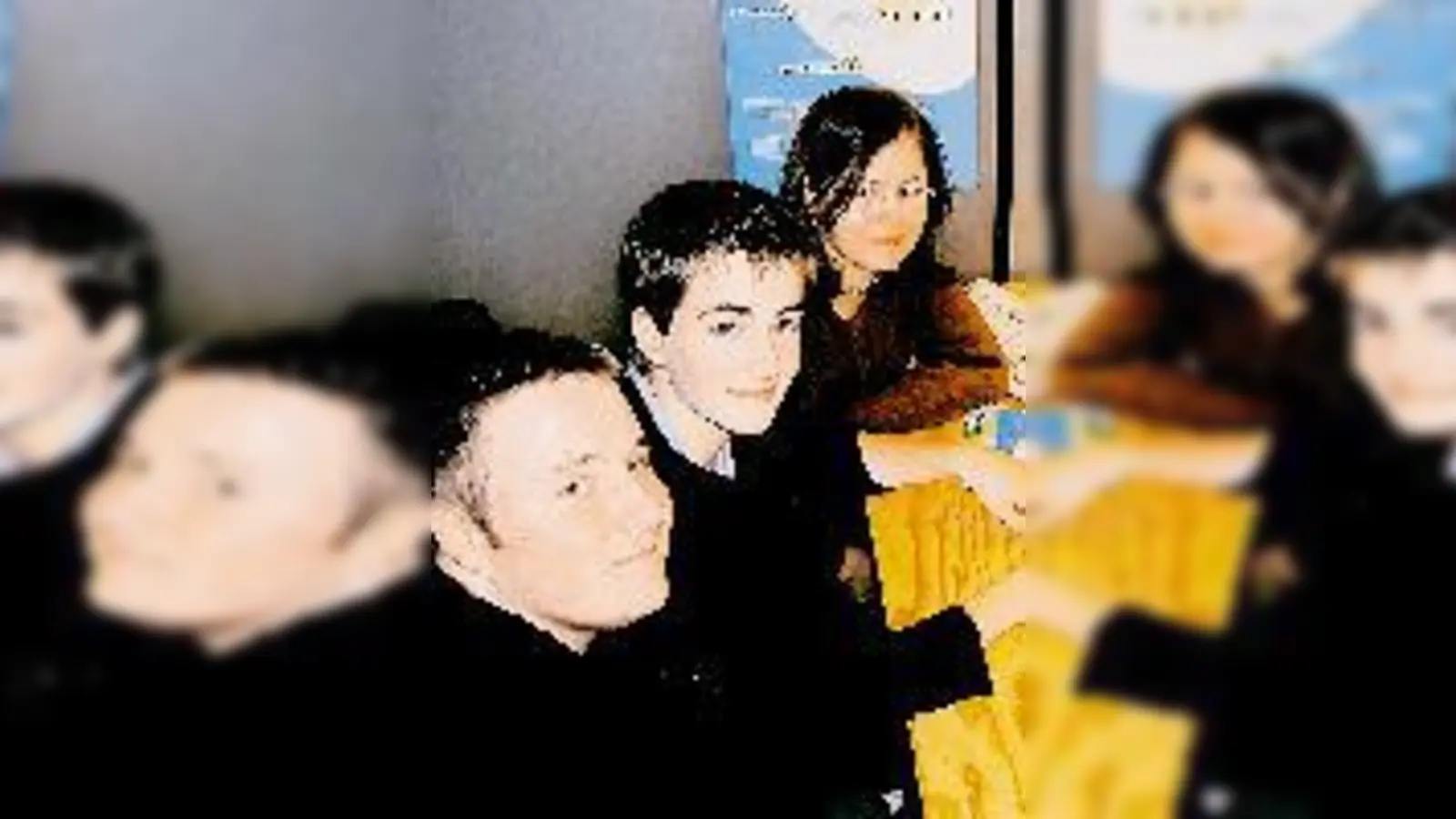 Schlaue Köpfe: Basti, Kevin und Becky sind Experten der Münchner Wissensdatenbank »Hirn-Connection«.	 (Foto: mh)