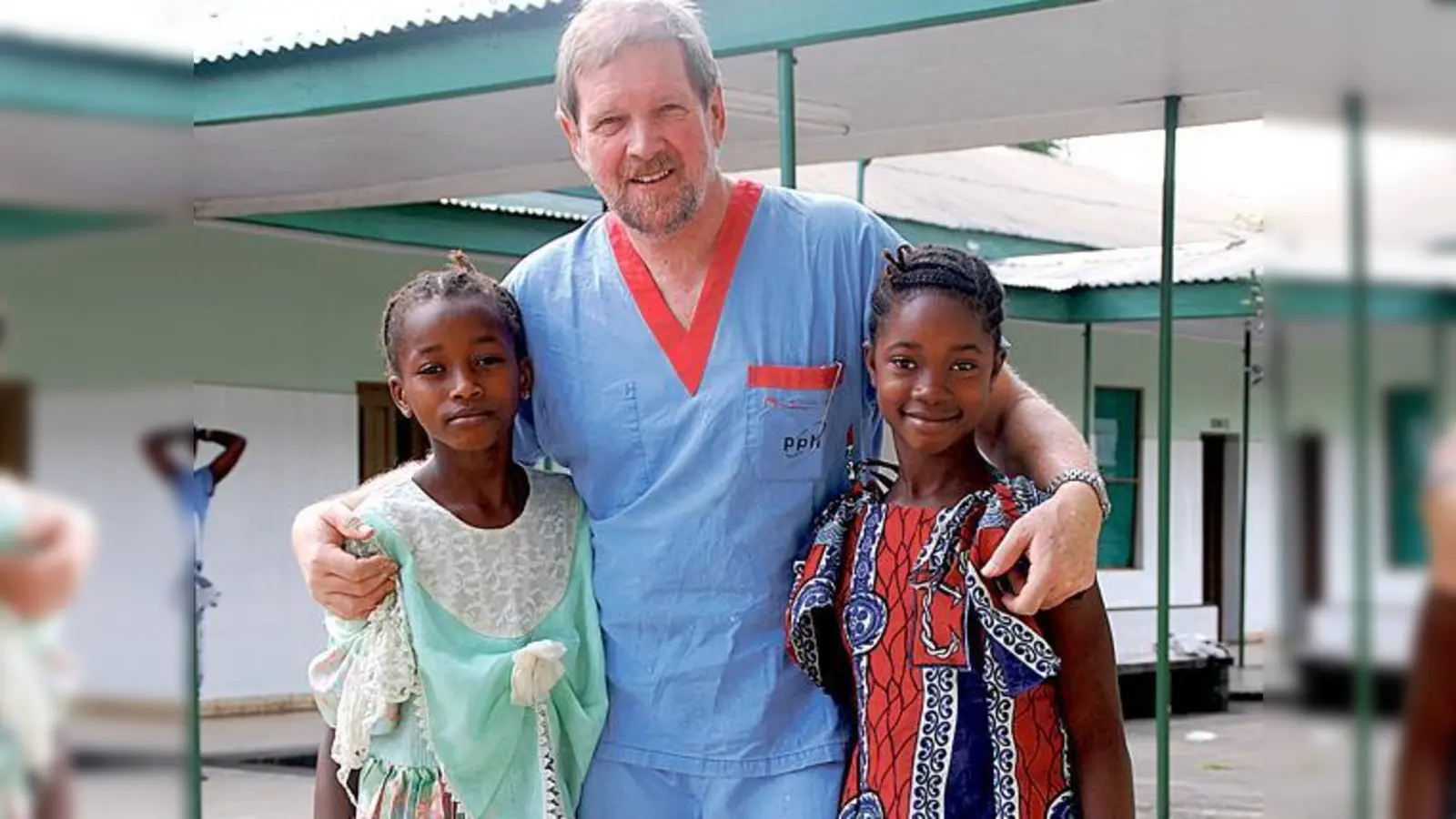 Mediziner Wolfgang Haller leistet ehrenamtliche  Hilfe für die Menschen in Sierra Leone.	 (Foto: VA)