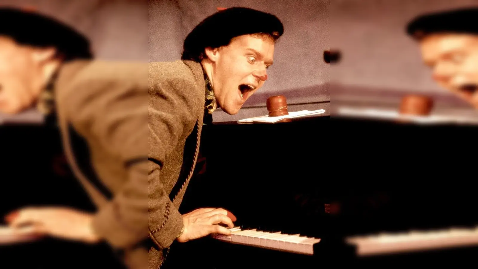 Klaus Kohler versucht im Dezember eine schöne weiße Frau vor dem bösen Zauberer zu retten. 	 (Foto: VA)